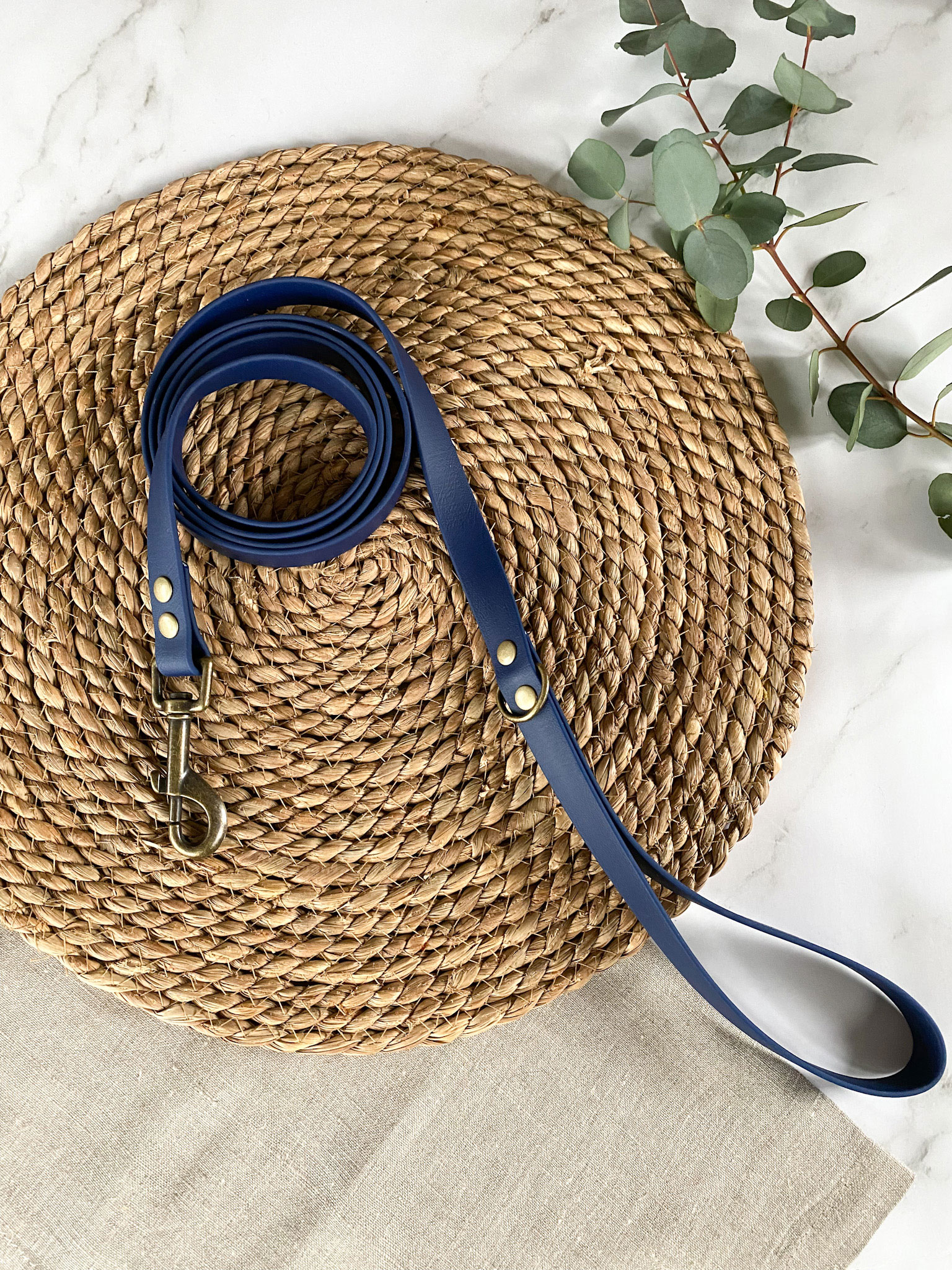 Leash-Midnight-Blue-Antique-Brass.jpg
